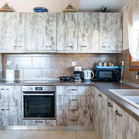 Irini's House Afándu