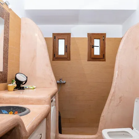 Irini's House Afándu