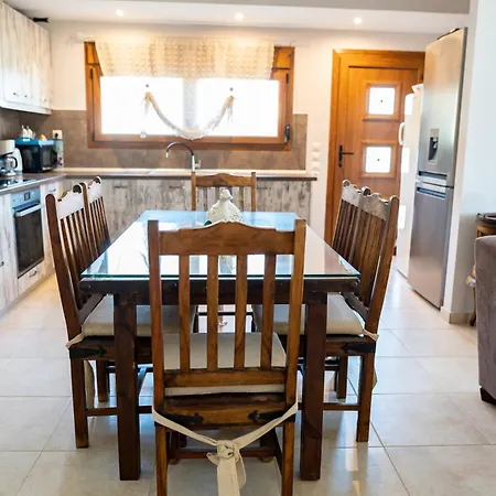 Irini's House アファンドウ