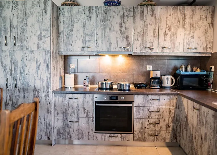 Irini's House Apartman *