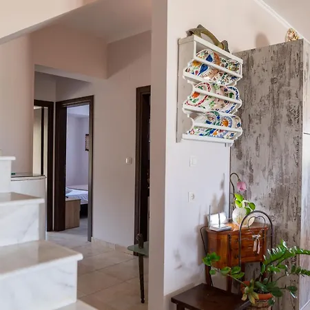 Irini's House Апартаменты *